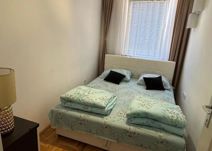 Blue Moon * Sarajevo